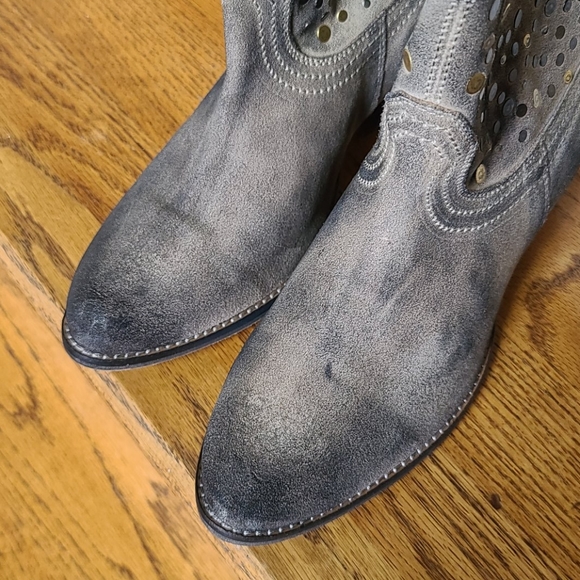 DIBA.TRUE SZ 8 TAN/BLACK Distressed Look - Picture 13 of 13